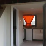 Orange Bungalow Evleri